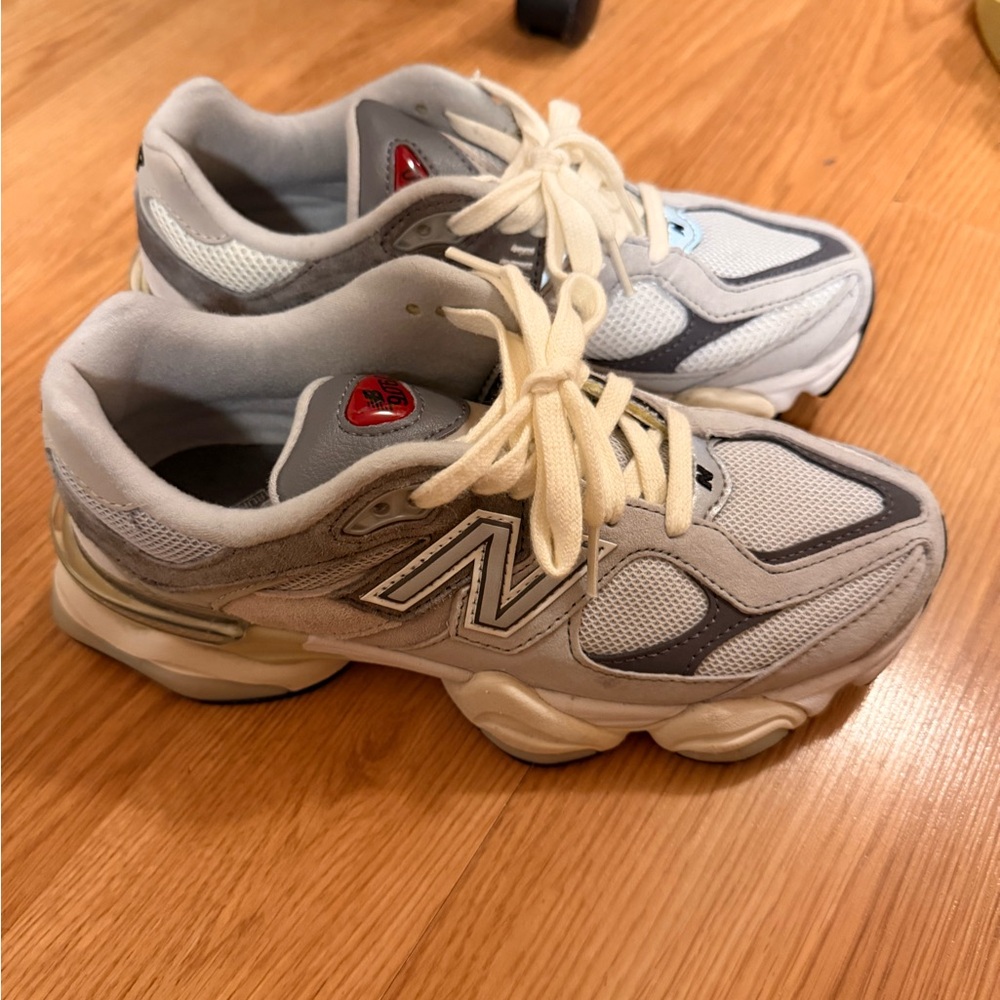 New Balance Gray, White and Cream Chunky Runner